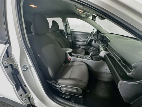 Used 2025 Hyundai Kona SEL FWD image 29