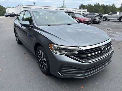 Used 2024 Volkswagen Jetta S image 7