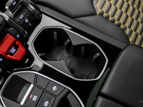 Used 2022 Lamborghini Urus AWD/4WD image 63