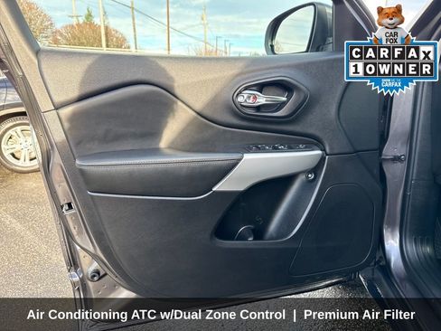 Used 2018 Jeep Cherokee Latitude Plus w/ Comfort/Convenience Group image 13