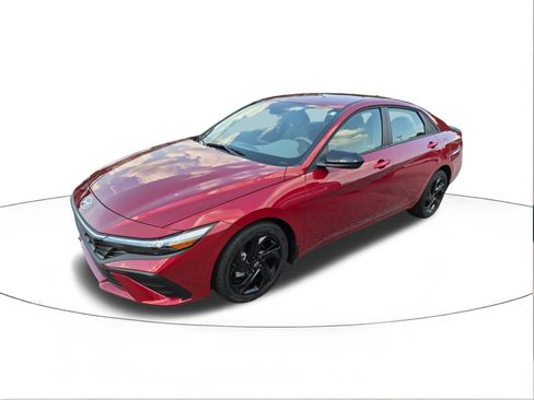 Certified 2026 Hyundai Elantra Sport FWD image 4