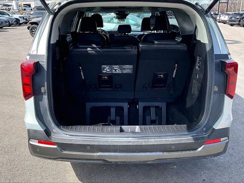 Used 2025 Kia Carnival SX w/ SX Dark Edition Package image 4