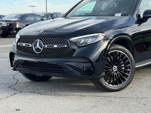 Used 2024 Mercedes-Benz GLC 300 4MATIC image 3