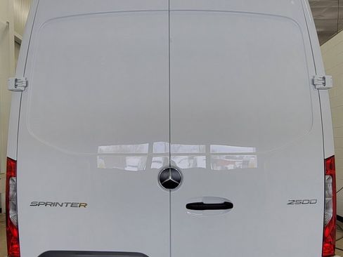 New 2025 Mercedes-Benz Sprinter 2500 image 6