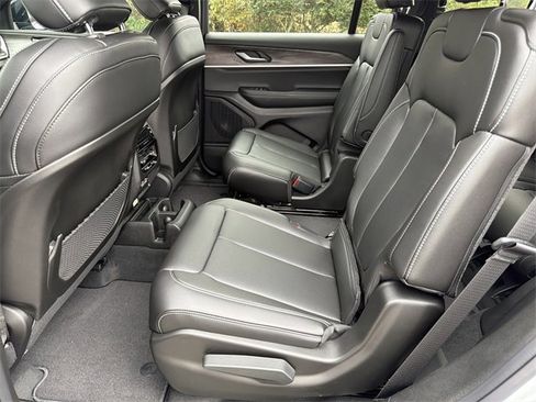 New 2025 Jeep Grand Cherokee L Limited image 22