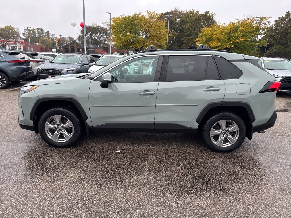 Used 2023 Toyota RAV4 XLE w/ Convenience Package AWD/4WD image 4
