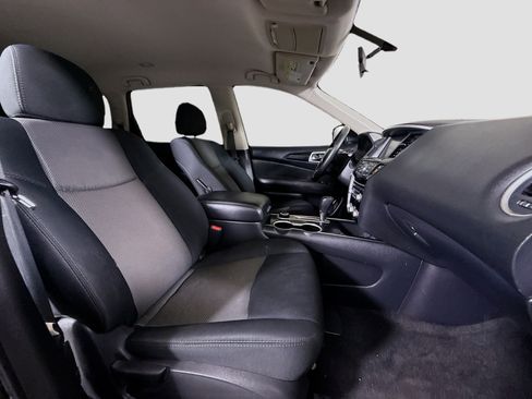 Used 2019 Nissan Pathfinder SV AWD/4WD image 29