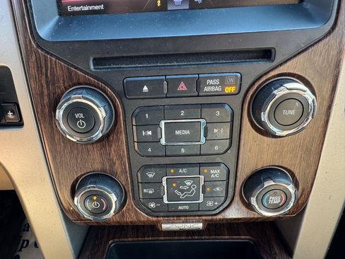 Used 2013 Ford F150 Lariat w/ Mid Equipment Group RWD image 35