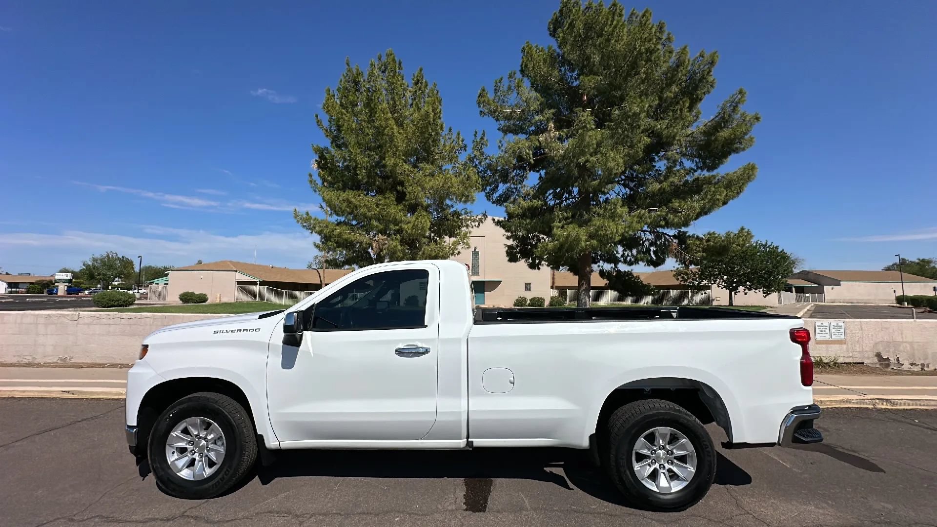 Used 2020 Chevrolet Silverado 1500 W/T RWD image 1