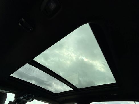 New 2026 RAM 1500 Laramie AWD/4WD image 18