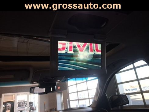 Used 2018 GMC Yukon XL SLT w/ Open Road Package image 28