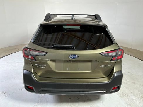 Used 2023 Subaru Outback Premium AWD/4WD image 5