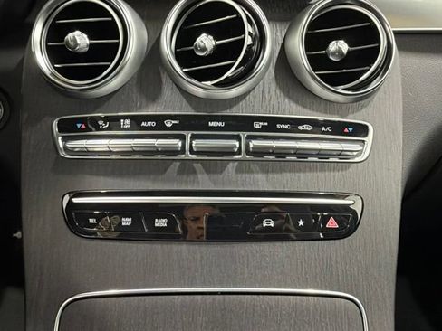 Used 2022 Mercedes-Benz GLC 300 4MATIC image 36