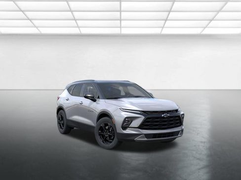 New 2026 Chevrolet Blazer LT w/ Convenience Package FWD image 24