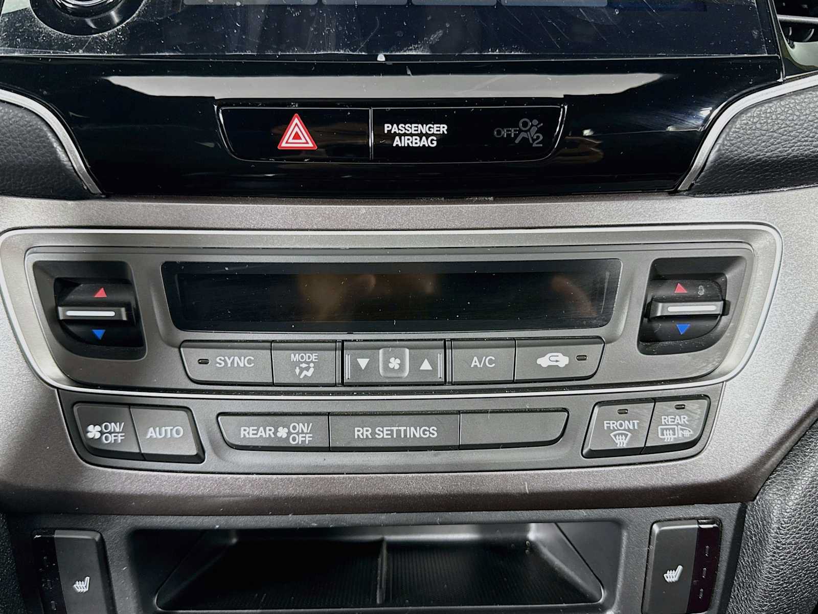 Certified 2025 Honda Passport EX-L image 18