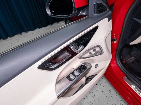 New 2026 Mercedes-Benz C 300 Sedan image 11