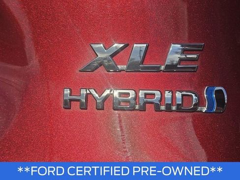 Used 2022 Toyota RAV4 XLE image 8
