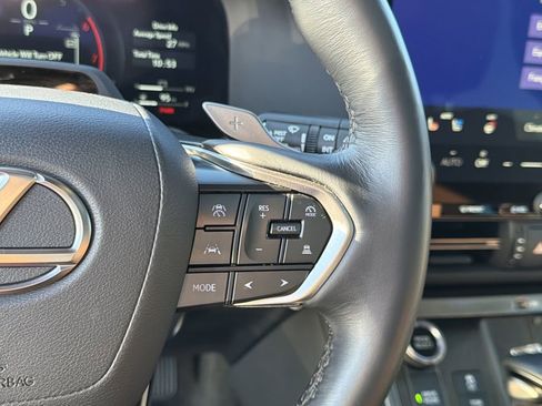 Used 2024 Lexus GX 550 w/ Accessory Package (Z1) image 29