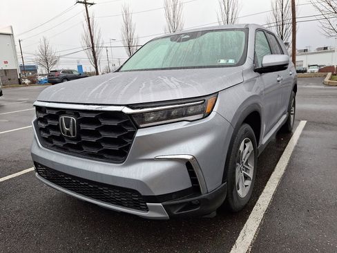 Used 2025 Honda Pilot EX-L image 2