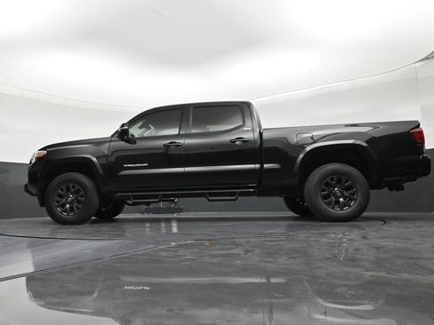 Used 2023 Toyota Tacoma SR5 w/ Technology Package AWD/4WD image 21