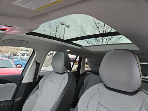 New 2026 Volkswagen Tiguan SE image 22