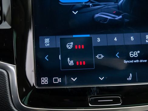 Used 2023 Volvo XC90 B6 Plus w/ Protection Package Premier image 32