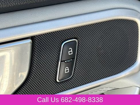 Used 2022 Ford Explorer XLT w/ Equipment Group 202A RWD image 22