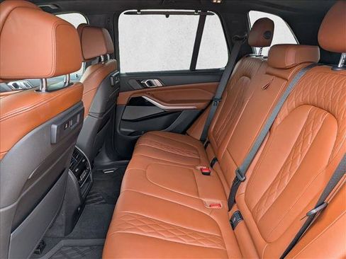 Used 2022 BMW X5 M50i w/ Executive Package image 15