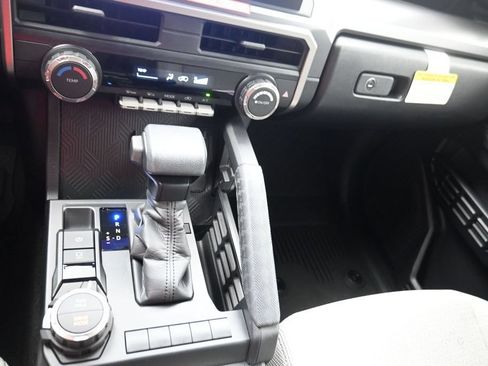 Used 2026 Toyota 4Runner SR5 AWD/4WD image 9