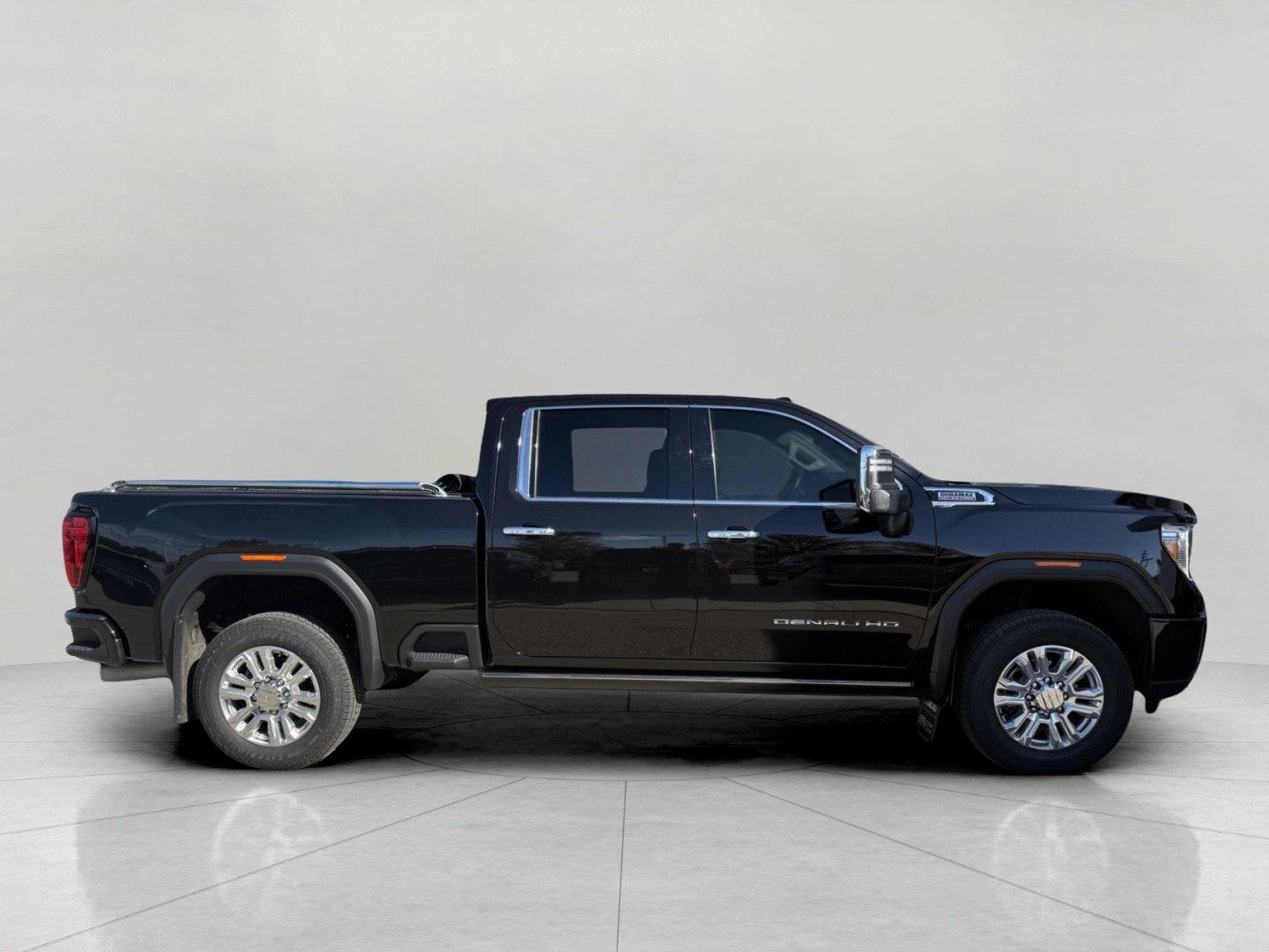 Used 2023 GMC Sierra 3500 Denali w/ Denali Black Diamond Edition AWD/4WD image 13