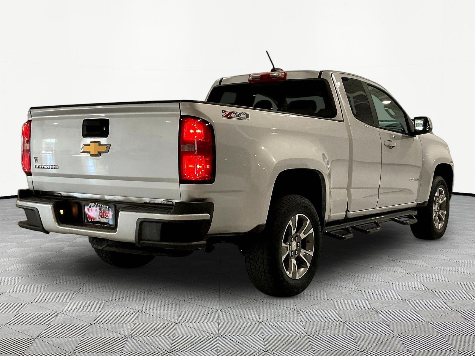 Used 2016 Chevrolet Colorado Z71 AWD/4WD image 6