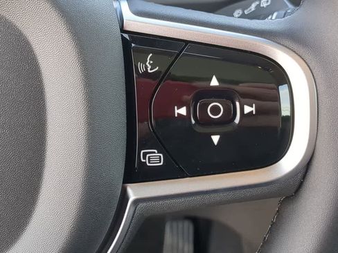 New 2026 Volvo XC90 B6 Plus w/ Protection Package Premier image 25