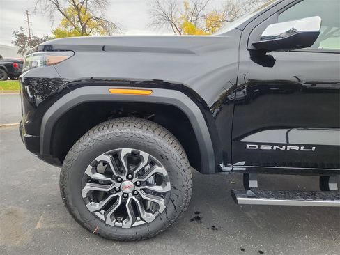 New 2026 GMC Canyon Denali image 6