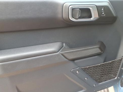 Used 2025 Ford Bronco Outer Banks AWD/4WD image 17