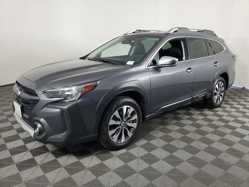 Used 2025 Subaru Outback Touring w/ Tech Package 2 AWD/4WD image 8