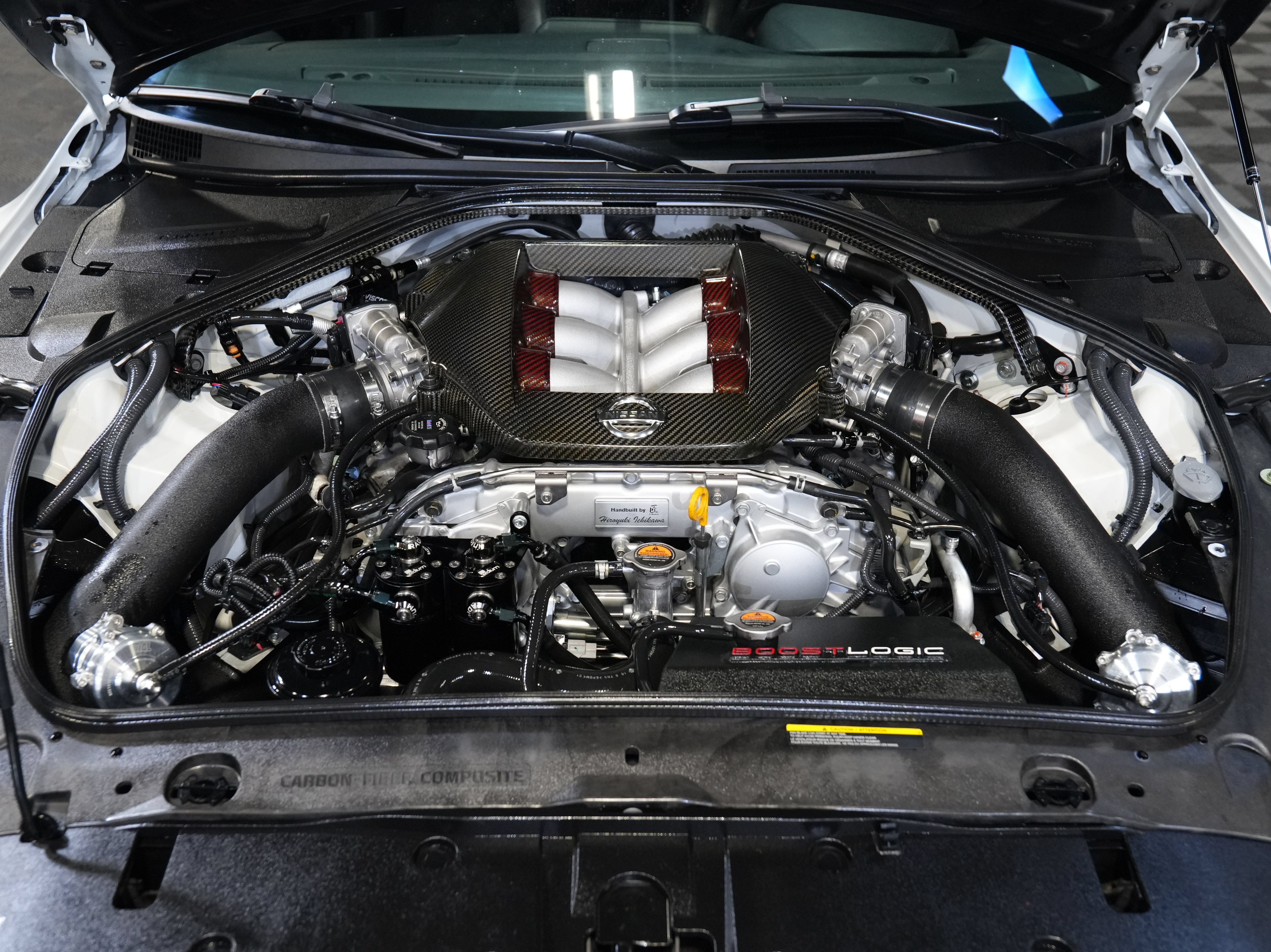 Used 2017 Nissan GT-R Premium AWD/4WD image 46