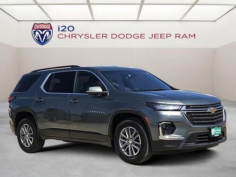 Used 2022 Chevrolet Traverse LT w/ LPO, Floor Liner Package FWD image 1