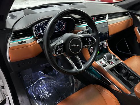 Used 2025 Jaguar F-PACE R-Dynamic S image 8