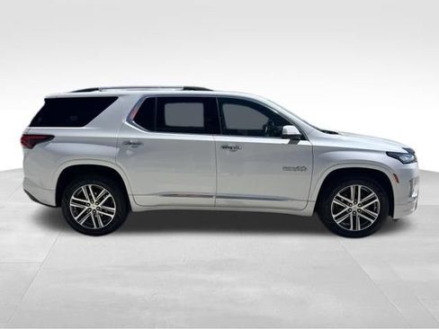 Used 2023 Chevrolet Traverse High Country AWD/4WD image 6