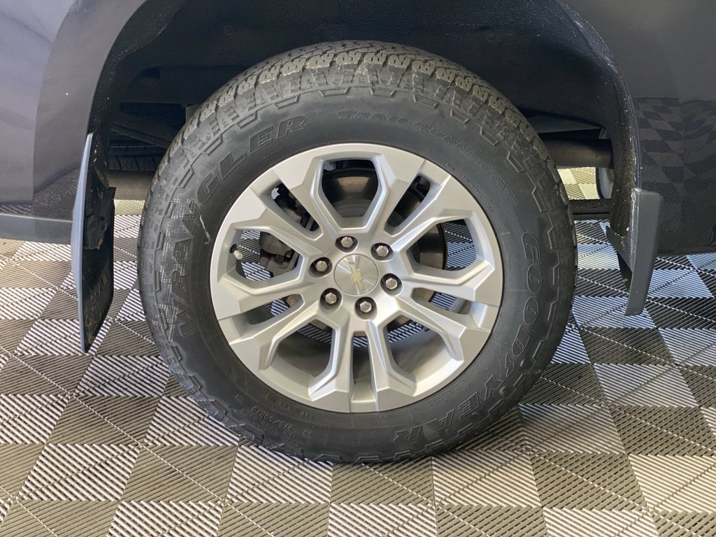 Used 2022 Chevrolet Silverado 1500 LTZ AWD/4WD image 18