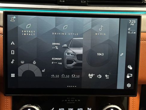 Used 2025 Jaguar F-PACE R-Dynamic S image 41