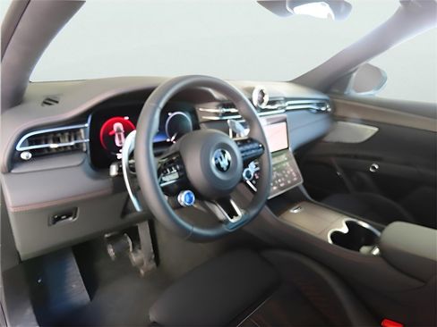 New 2025 Maserati Grecale Folgore image 29