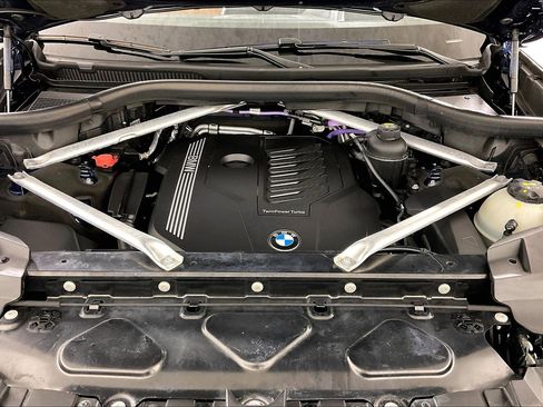 Used 2022 BMW X7 xDrive40i w/ Premium Package AWD/4WD image 26