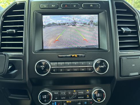 Used 2020 Ford Expedition Limited AWD/4WD image 14