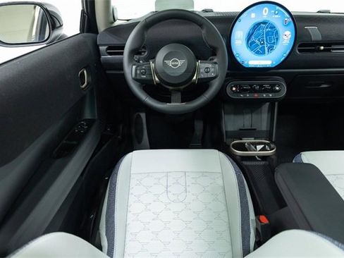 Certified 2025 MINI Cooper S image 4