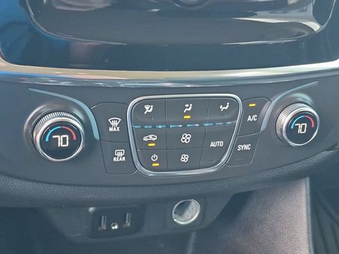 Used 2020 Chevrolet Traverse LS FWD image 18