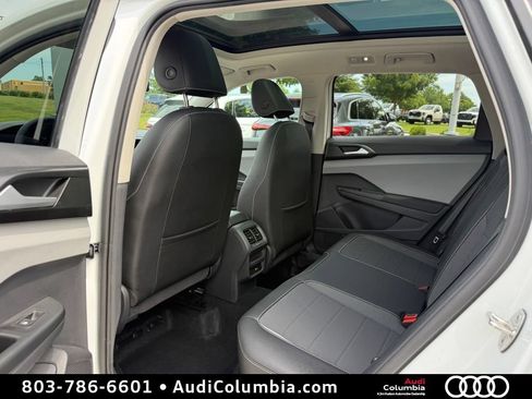 Used 2022 Volkswagen Taos SE FWD image 24