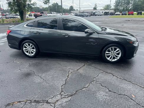 Used 2018 Chevrolet Malibu Hybrid FWD image 12