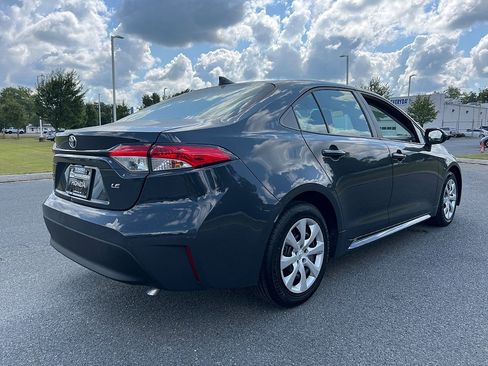 Used 2023 Toyota Corolla LE image 3