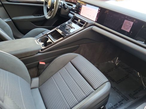 Certified 2025 Porsche Panamera 4 AWD/4WD image 27